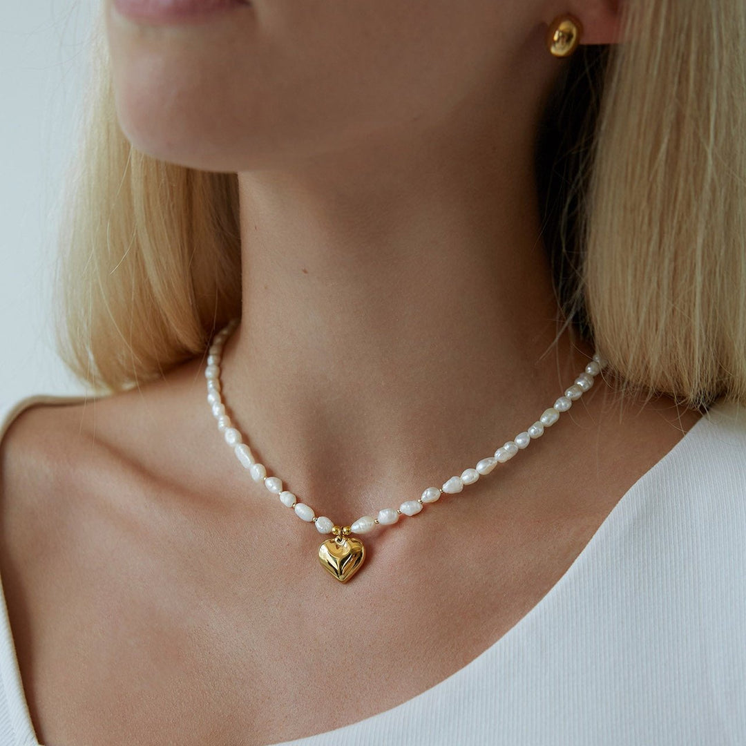 Necklace "Pearls Amora"