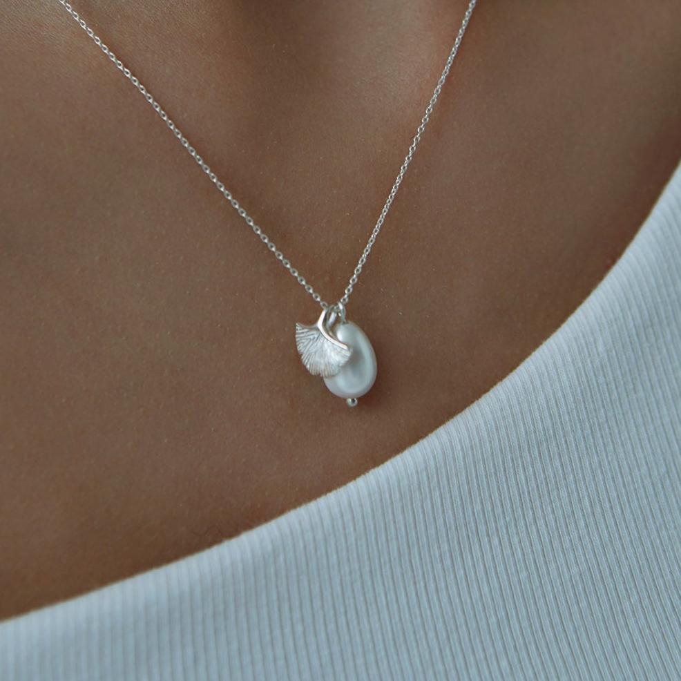 Necklace "Pearl and Leaf" 925 Silver