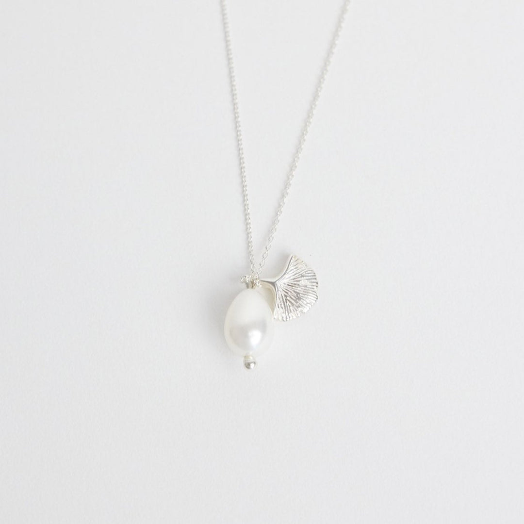 Necklace "Pearl and Leaf" 925 Silver