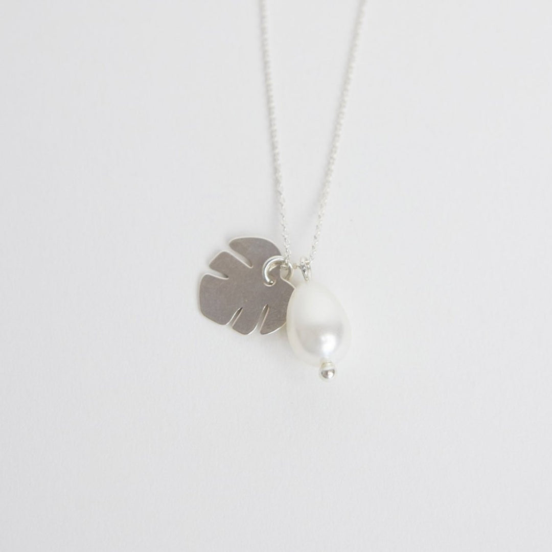 Necklace "Pearl and Monstera" 925 Silver